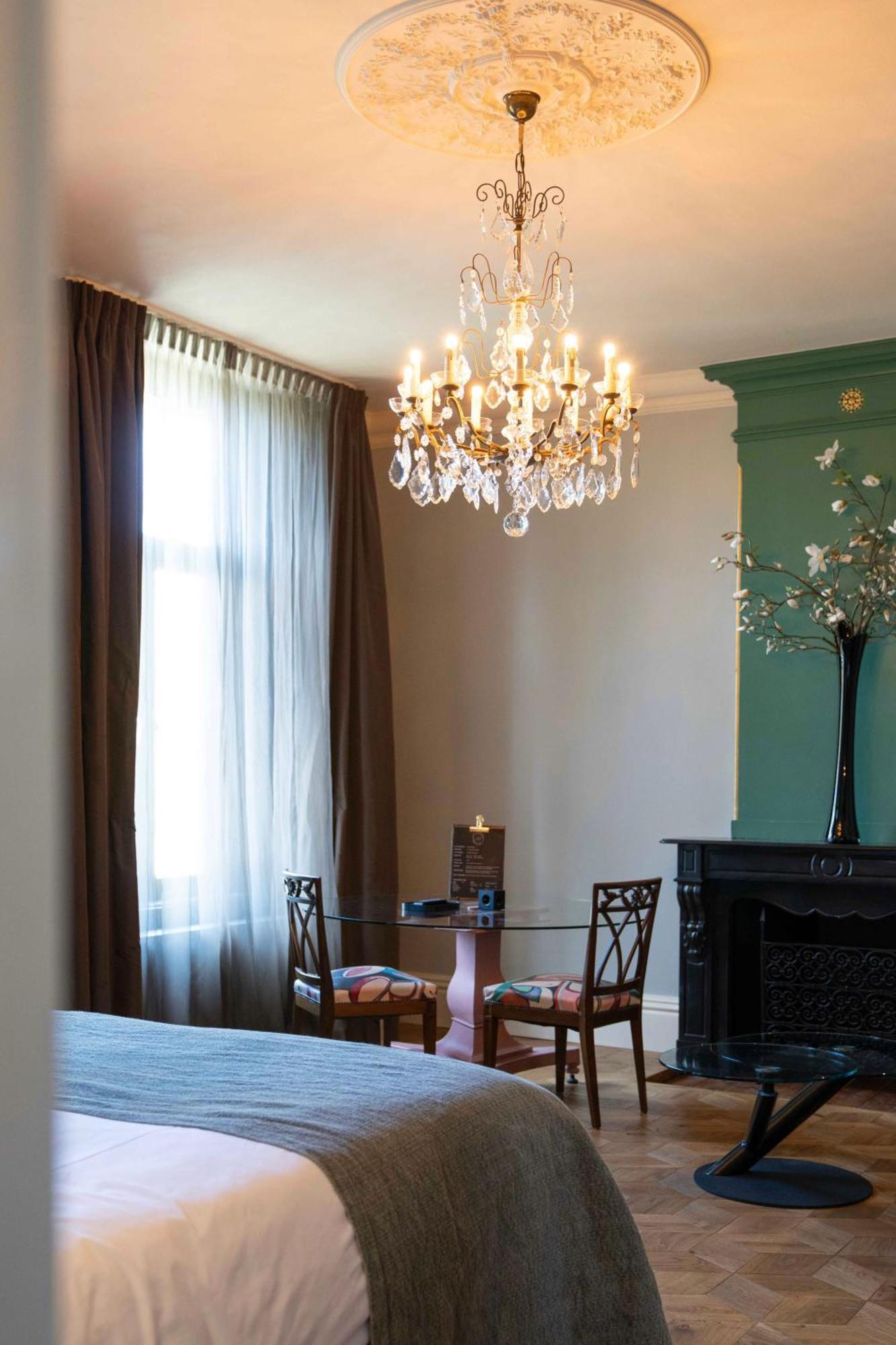 Boutique Hotel Villa Trompenberg Хилверсум Экстерьер фото